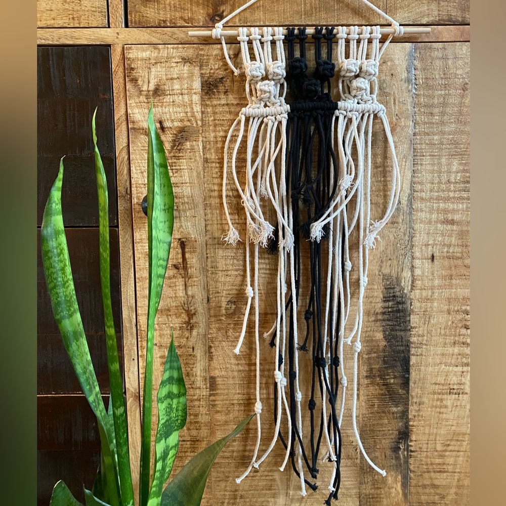 Macrame wall hanging